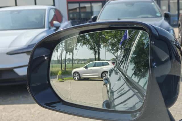 Volvo XC60 (2025) thumbnail 6