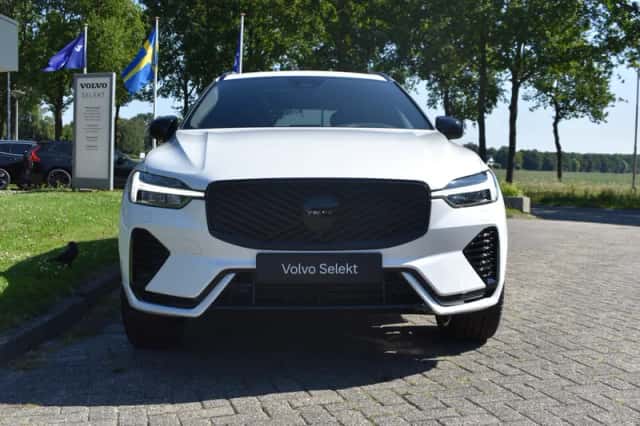 Volvo XC60 (2025) thumbnail 3
