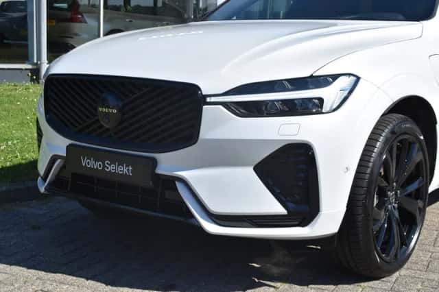 Volvo XC60 (2025) thumbnail 4