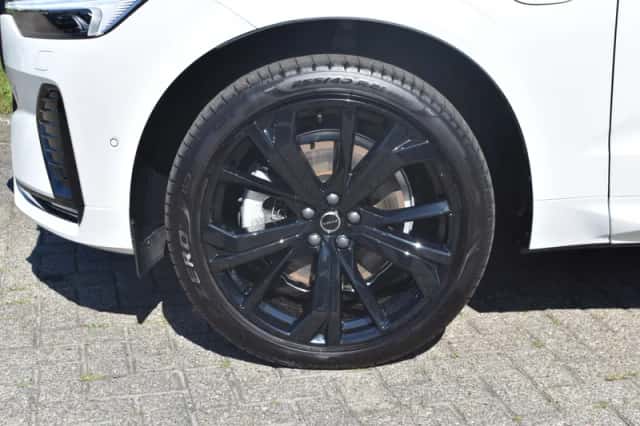 Volvo XC60 (2025) thumbnail 6