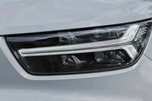 Volvo XC40 (2020) thumbnail 3