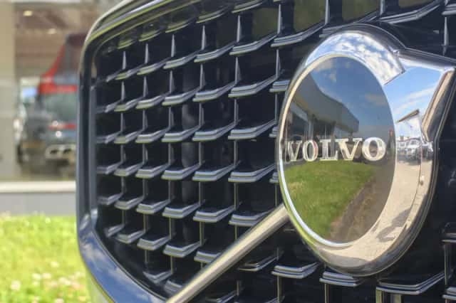 Volvo XC60 (2023) thumbnail 4