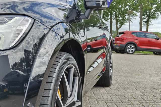 Volvo XC60 (2020) thumbnail 4