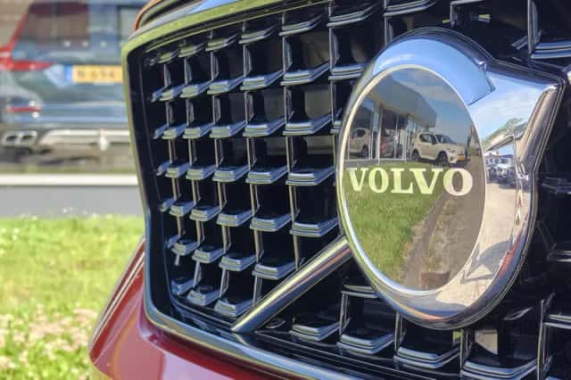 Volvo XC40 (2025) thumbnail 4