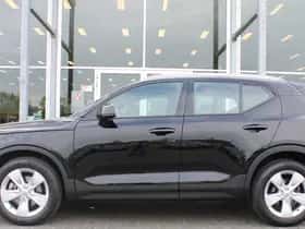 Volvo XC40 (2024) thumbnail 2