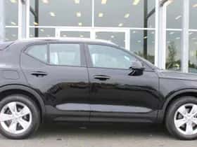 Volvo XC40 (2024) thumbnail 3