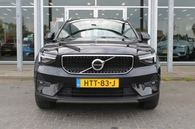 Volvo XC40 (2024) thumbnail 4