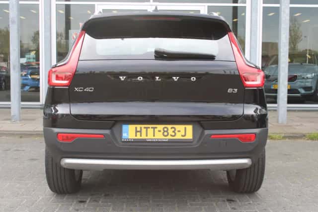 Volvo XC40 (2024) thumbnail 5