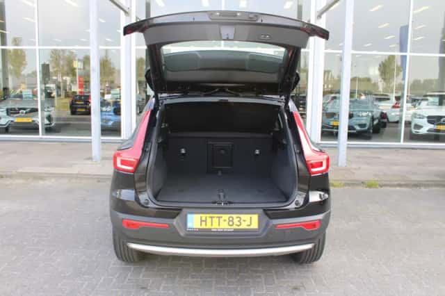 Volvo XC40 (2024) thumbnail 6