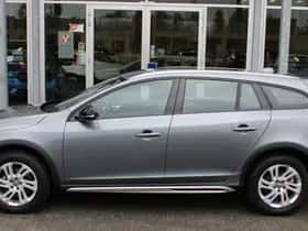 Volvo V60 (2017) thumbnail 32