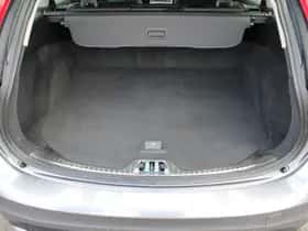 Volvo V60 (2017) thumbnail 8
