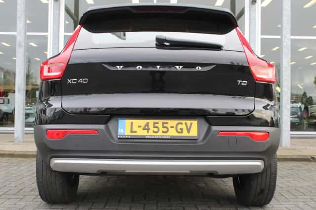 Volvo XC40 (2021) thumbnail 5