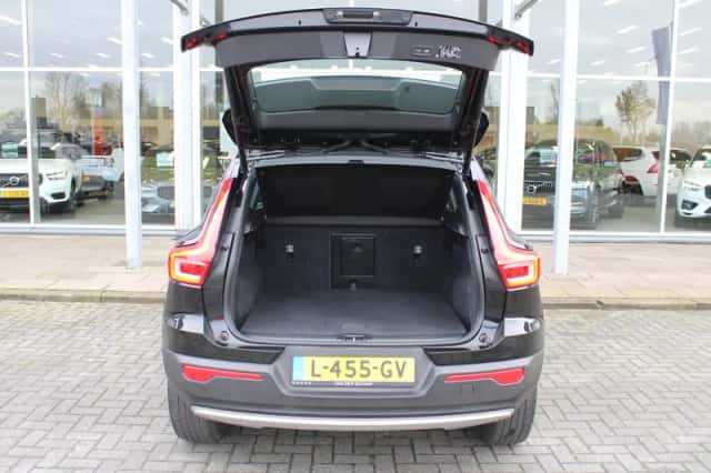 Volvo XC40 (2021) thumbnail 6