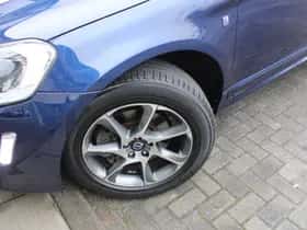 Volvo XC60 (2015) thumbnail 12