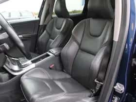 Volvo XC60 (2015) thumbnail 15