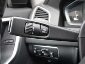 Volvo XC60 (2015) thumbnail 22