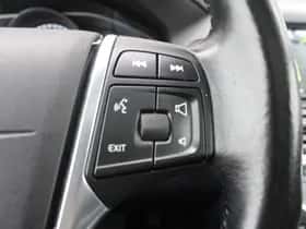 Volvo XC60 (2015) thumbnail 25