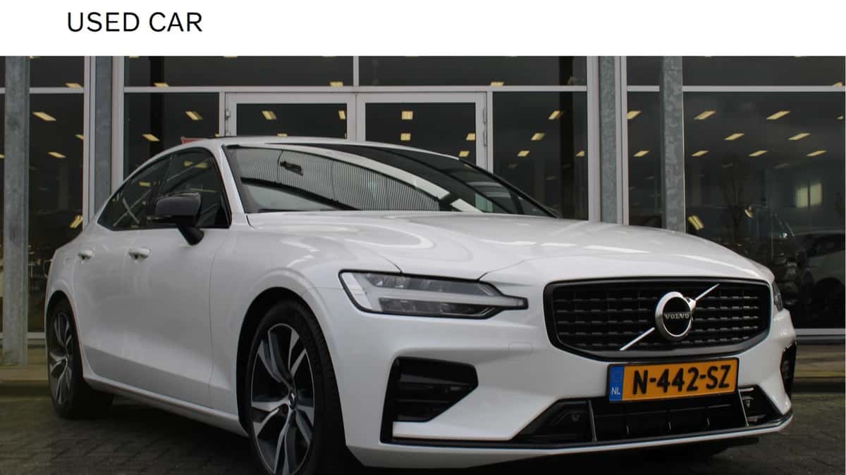 Volvo S60 (2022) — foto 1
