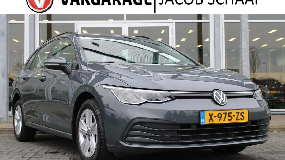 Volkswagen Golf (2021) — foto 1