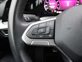 Volkswagen Golf (2021) thumbnail 21