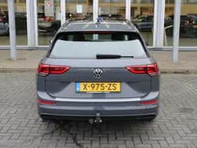 Volkswagen Golf (2021) thumbnail 35