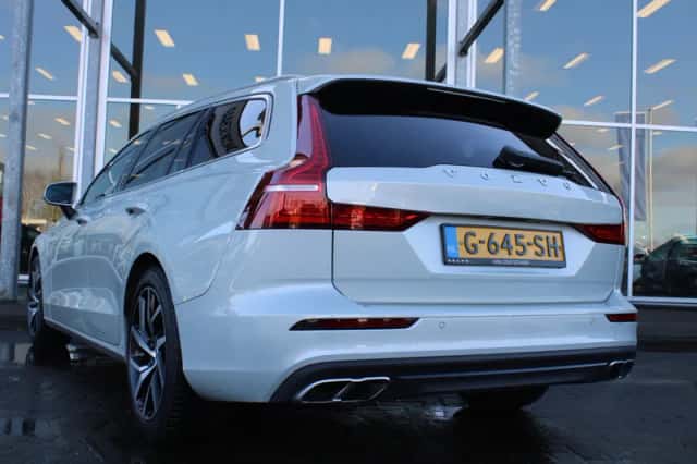 Volvo V60 (2019) thumbnail 3