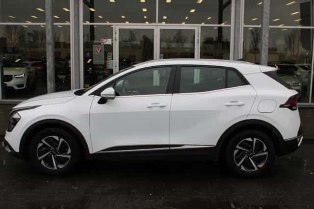 Kia Sportage (2022) thumbnail 2