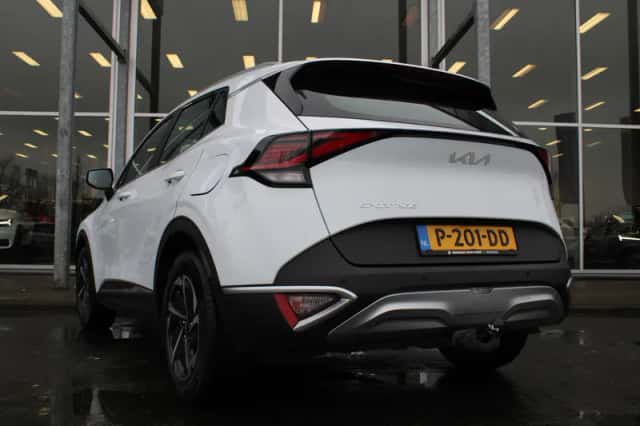 Kia Sportage (2022) thumbnail 3