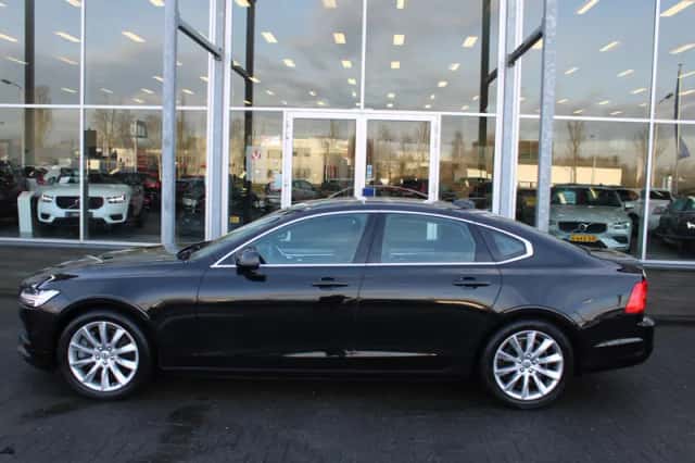 Volvo S90 (2018) thumbnail 2