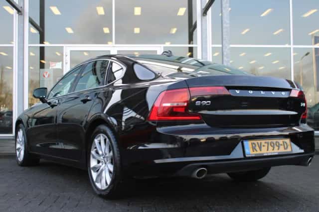 Volvo S90 (2018) thumbnail 3