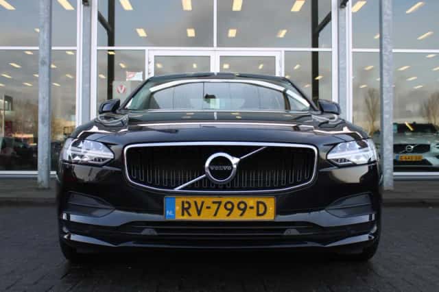 Volvo S90 (2018) thumbnail 4
