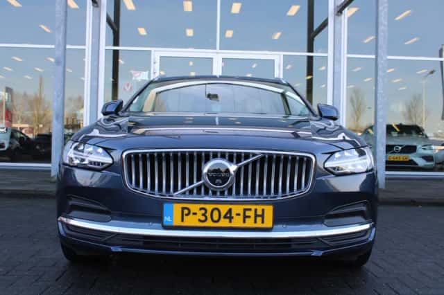 Volvo V90 (2022) thumbnail 4