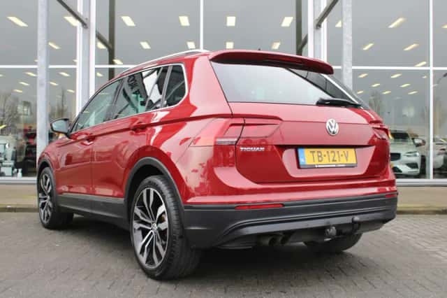 Volkswagen Tiguan (2018) thumbnail 3