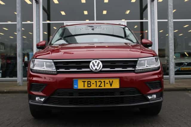 Volkswagen Tiguan (2018) thumbnail 4