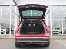 Volkswagen Tiguan (2018) thumbnail 8