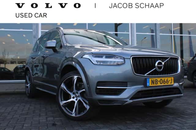 Volvo XC90 (2017) thumbnail 1