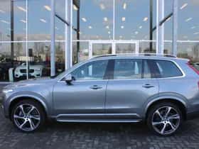 Volvo XC90 (2017) thumbnail 2