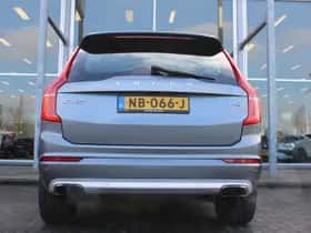 Volvo XC90 (2017) thumbnail 5