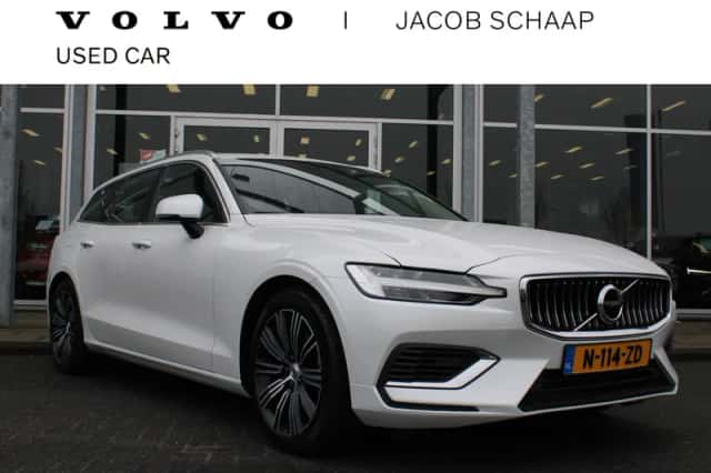 Volvo V60 (2022) thumbnail 1