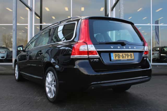 Volvo V70 (2016) thumbnail 3
