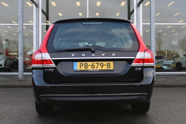 Volvo V70 (2016) thumbnail 5