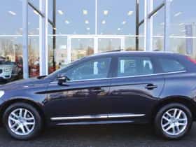 Volvo XC60 (2017) thumbnail 32
