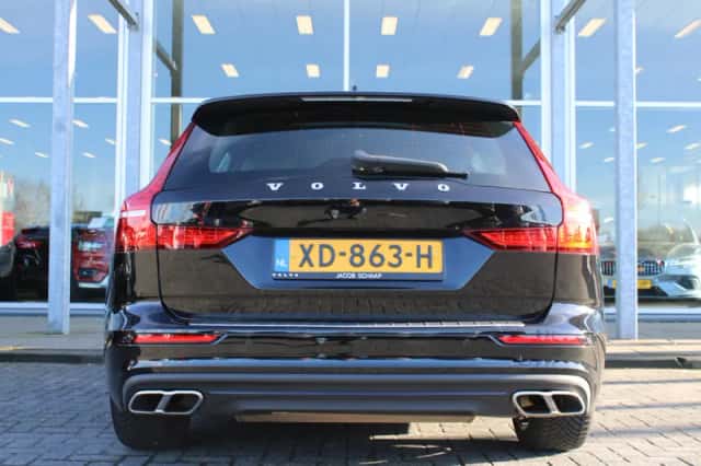 Volvo V60 (2018) thumbnail 5