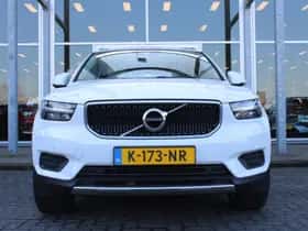 Volvo XC40 (2021) thumbnail 4
