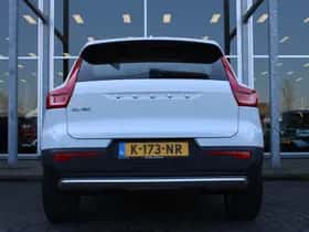 Volvo XC40 (2021) thumbnail 5