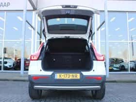 Volvo XC40 (2021) thumbnail 6