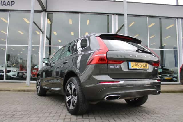 Volvo XC60 (2020) thumbnail 3