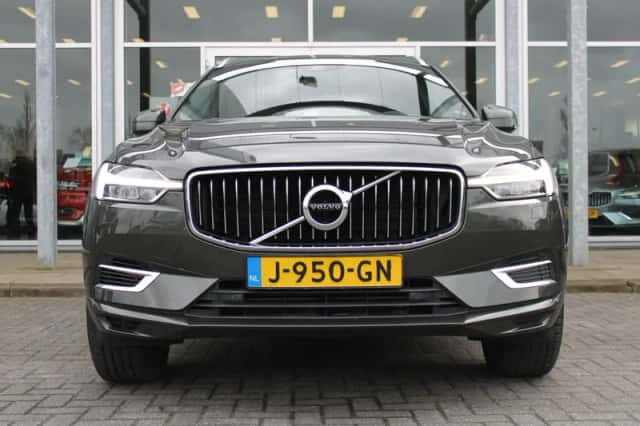 Volvo XC60 (2020) thumbnail 4