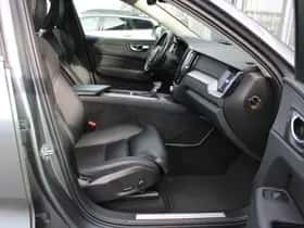 Volvo XC60 (2019) thumbnail 45