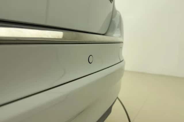 Volvo XC60 (2017) thumbnail 2